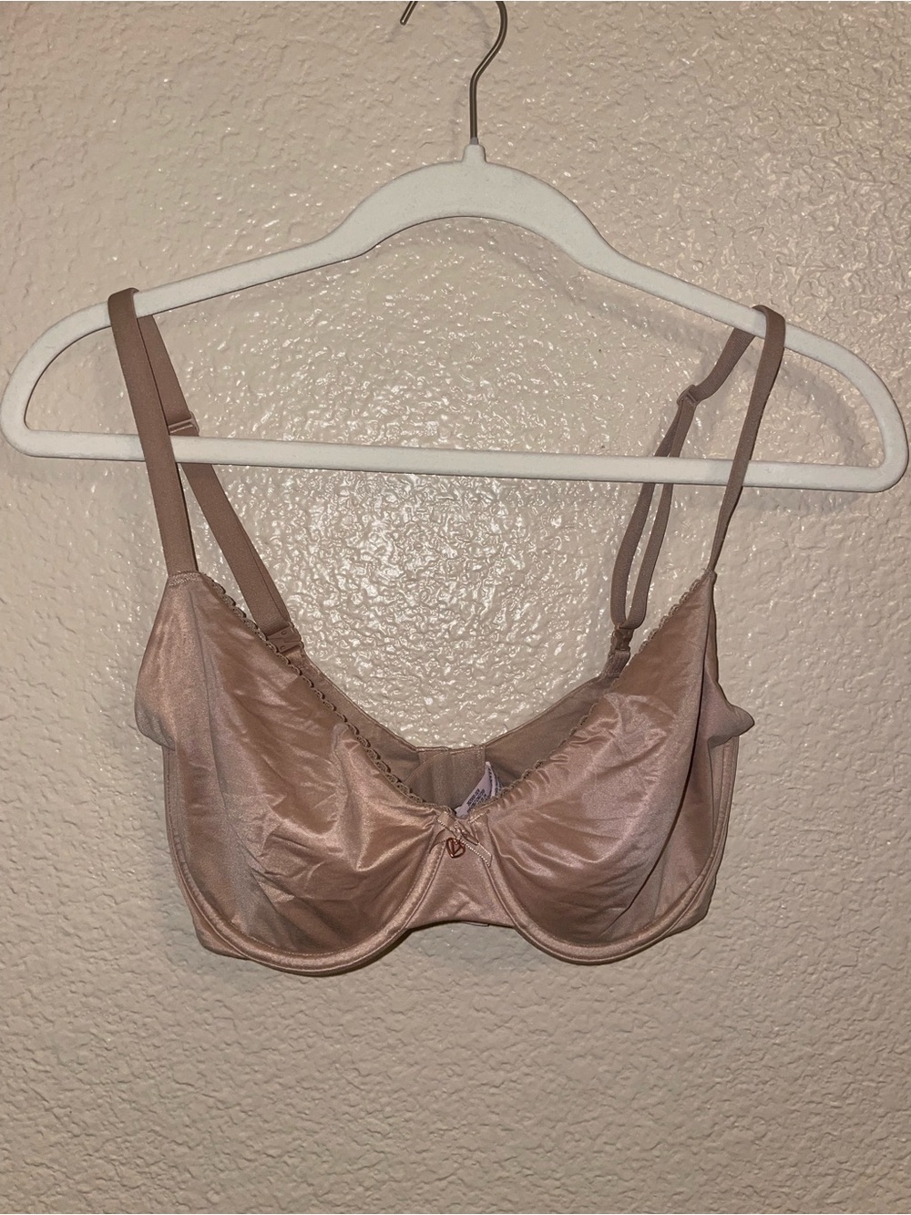 Victoria's Secret Satin Underwire Bra 32DDD